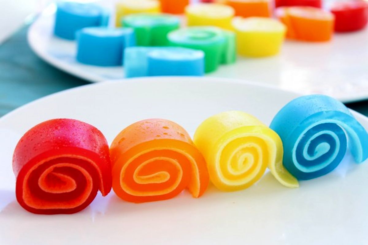 طرز تهیه ژله رولی ساده و مجلسی با بستنی