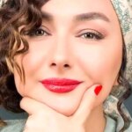 چهرۀ «هانیه توسلی» در 21 سالگی در کنار «کتایون ریاحی»؛ سال 79