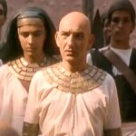 چهرۀ «پوتیفار» در سریال آمریکایی «یوسف» بعد از 30 سال در 81 سالگی