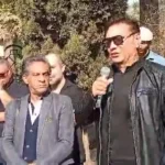 کنایه فرشید نوابی به مهران احمدی در مراسم خاکسپاری مسعود رشیدی