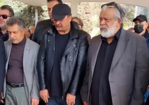 گریه‌های حسن پوشیرازی و مصطفی در تشییع همایون ارشادی