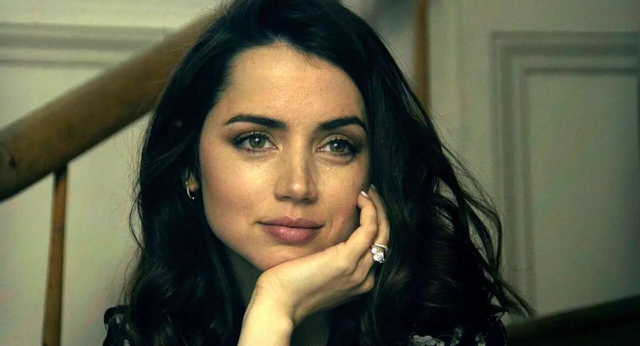 آنا د آرمس بازیگر مشهور هالیوود محجبه شد