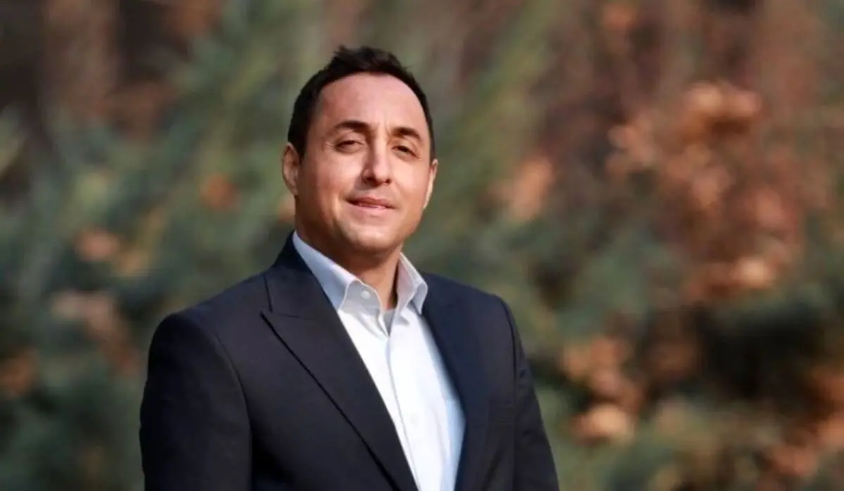 از بازداشت امیرحسین رستمی در کانادا تا اخراج بیژن بنفشه‌خواه از مراسم ختم پدرش به دلیل خنده زیاد!