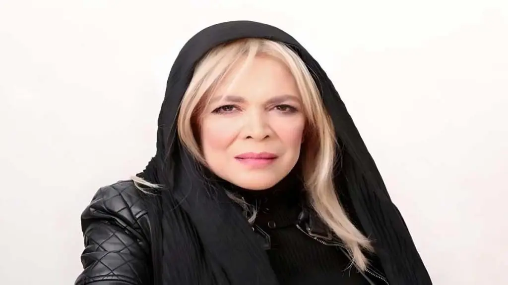 «بیتا فرهی» در روز عروسی اش با حسن قریشی؛ سال 1352