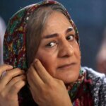 تصاویر: سیاوش چراغی‌پور در نقش یک زن با چادر گل گلی