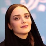 جشن خانوادگی بهنوش طباطبایی در روز مادر