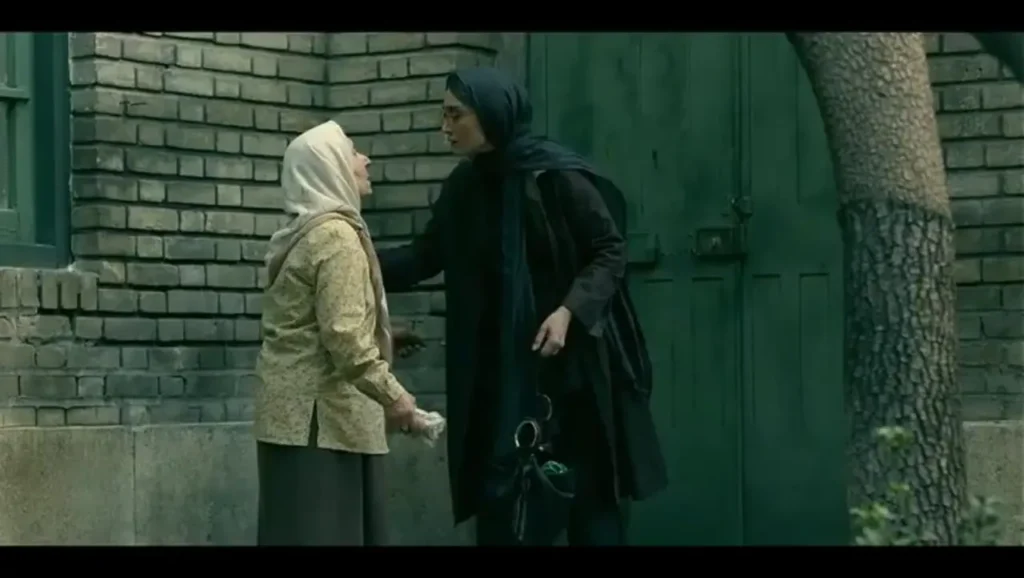 سکانسی از نقش آفرینی شیرین یزدانبخش در کنار هدیه تهرانی