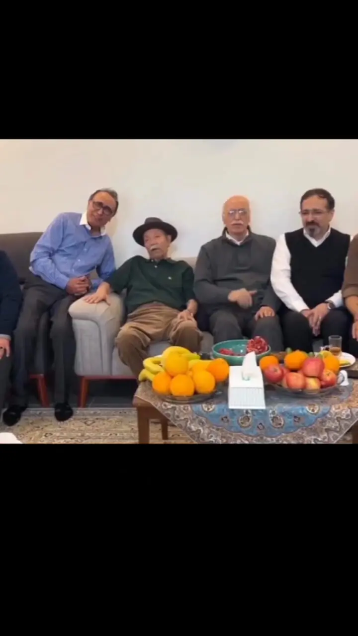 شب یلدا 1404: آوازخوانی دلنشین علی نصیریان