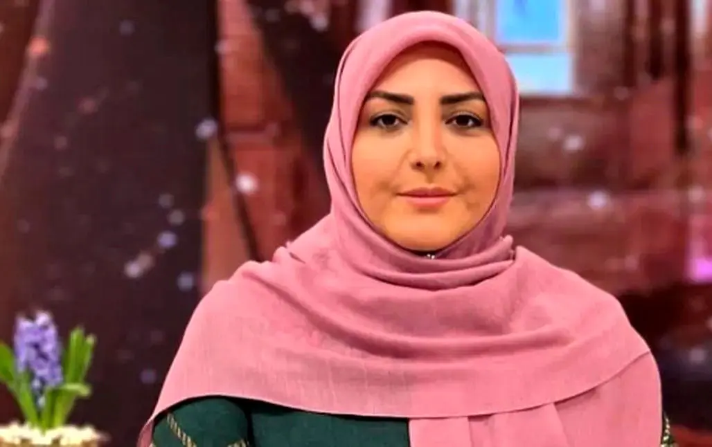 شب یلدا 1404: تیپ یلدایی المیرا شریفی‌مقدم در تلویزیون