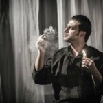 شب یلدا 1404: خلوت روزبه حصاری با دیوان حافظ