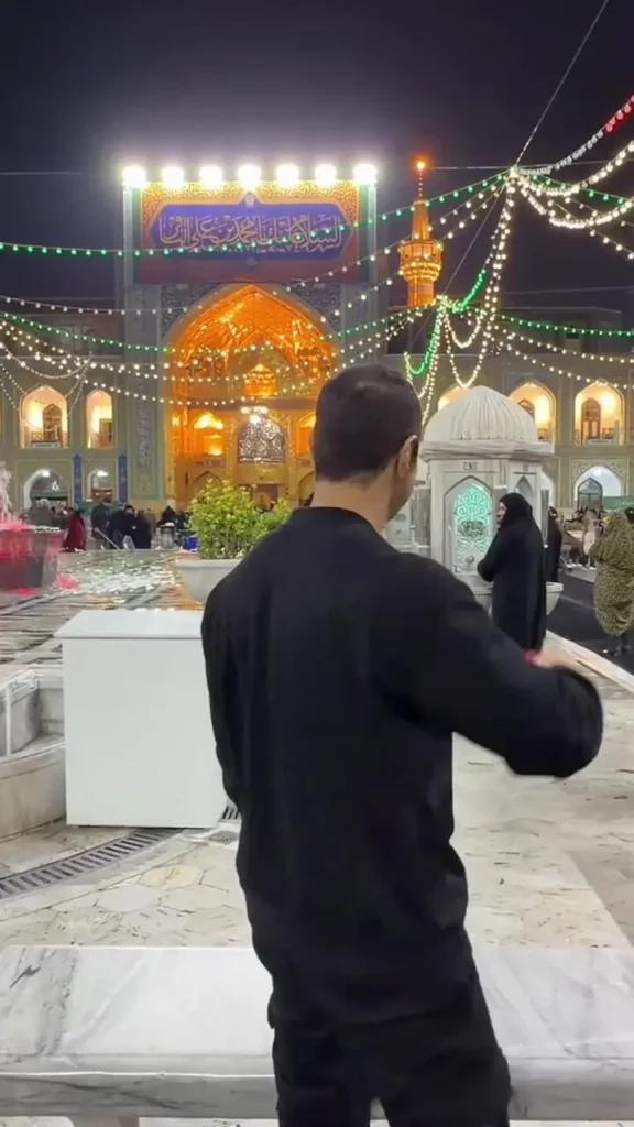 شب یلدا 1404: مهدی ماهانی بازیگر سریال ستایش با یک انار در حرم امام رضا (ع)