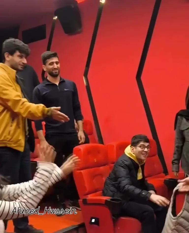 شهاب حسینی در میان جوانان اوتیسم