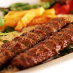 طرز تهیه کباب کوبیده خوشمزه و رستورانی در خانه