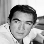 (عکس) «آنتونی کوئین ۴۵ ساله» در زمین تنیس ونیز، سال ۱۳۳۸