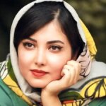 عکس بامزه زیبا کرمعلی، بازیگر فیلم دینامیت از اتاقش