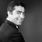 «فردین» در مغازه اش و در کنار پسرش سیاوش و رضا صفایی پور؛ دهه 70