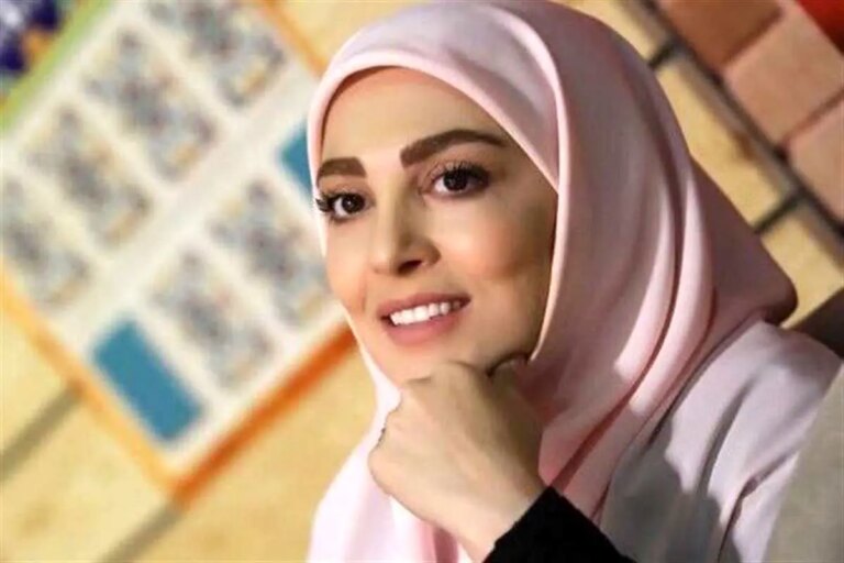 ژیلا صادقی: مدیر شبکه 3 تلویزیون با حرکت دست به من گفت: «کار خودتو ساختی»