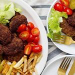 ۱۰ راز خوشمزه شدن کتلت که دستپخت شما را محبوب می‌کند