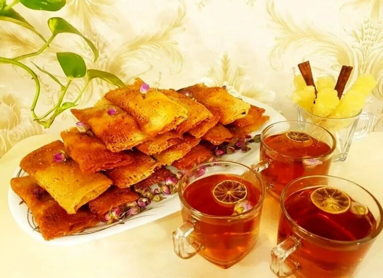 فوت‌ کوزه‌گری مادربزرگان گیلانی در تهیه رشته خشکار