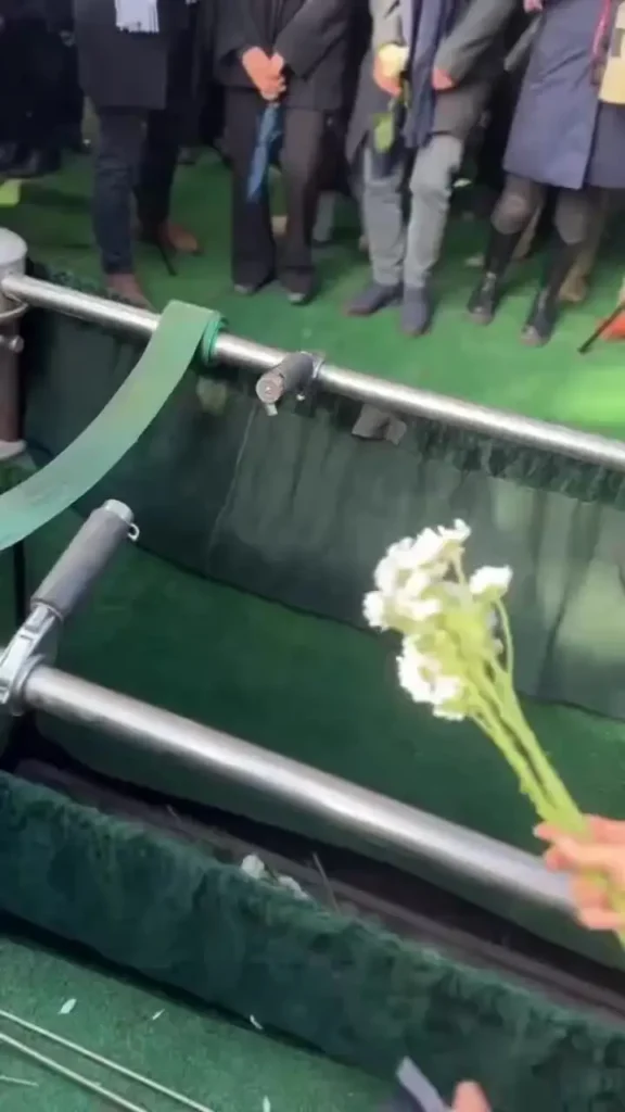 ویدیویی از مراسم خاکسپاری بهرام بیضایی در آمریکا