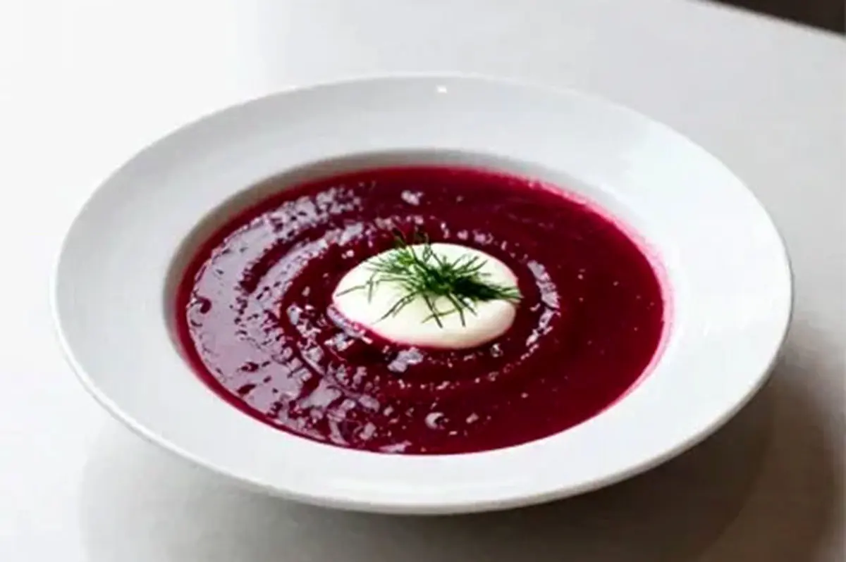 سوپ بُرش یاقوتی؛ رنگی وسوسه‌انگیز و طعمی فراموش‌نشدنی