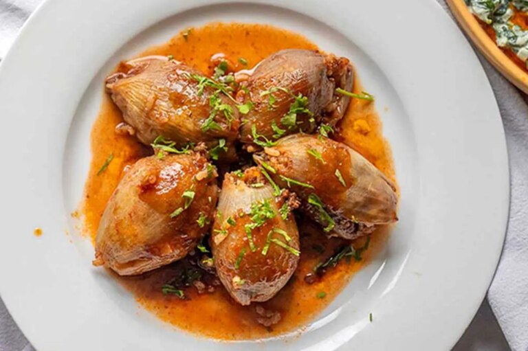 طرز تهیه دلمه پیاز یا پیاز شکم‌پُر ترکی با تمام نکات