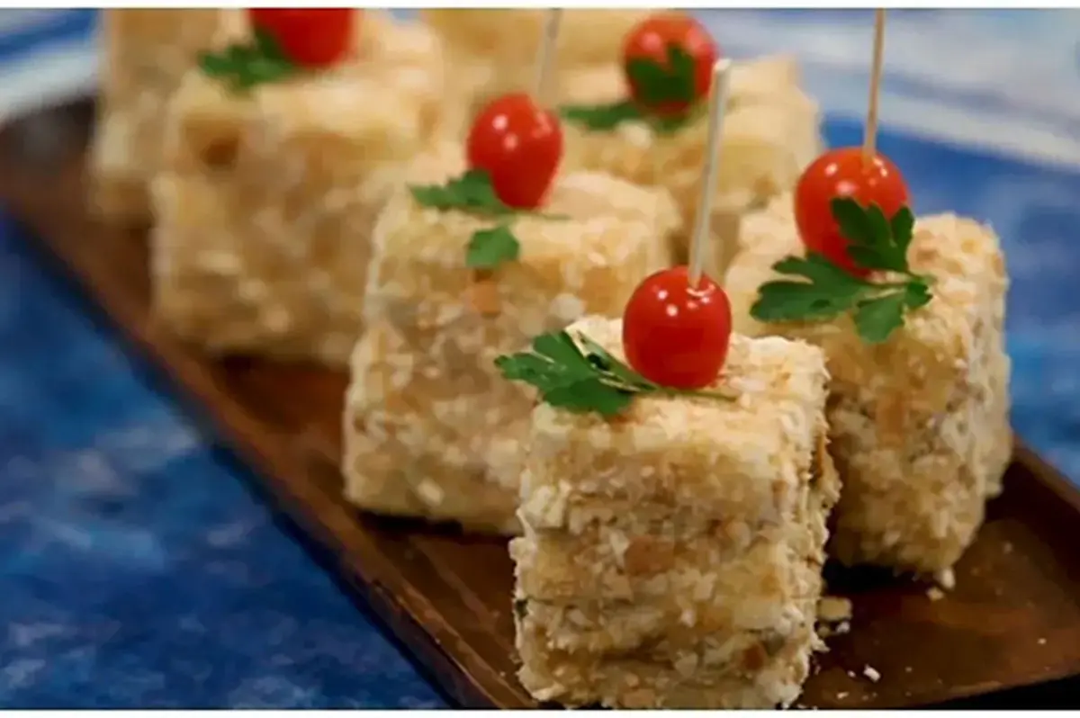 طرز تهیه کیک مرغ خانگی خوشمزه و مجلسی