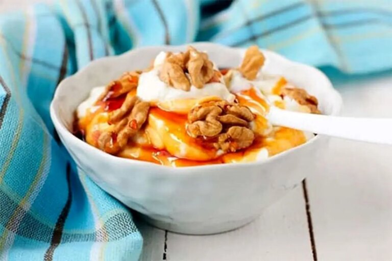 ۲۰ روش جذاب برای تبدیل ماست به یک غذای کامل